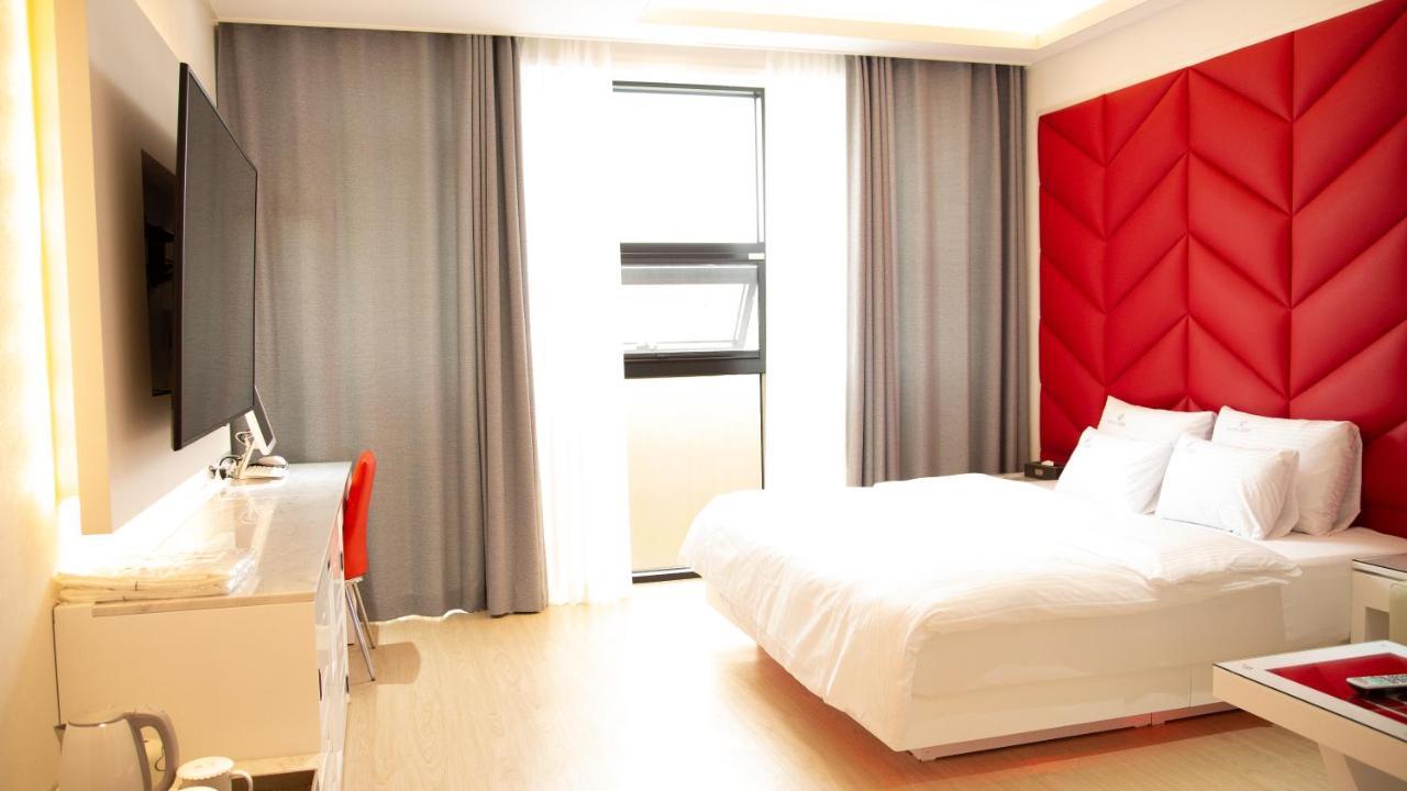 Hotel Elysia Тегу Екстериор снимка