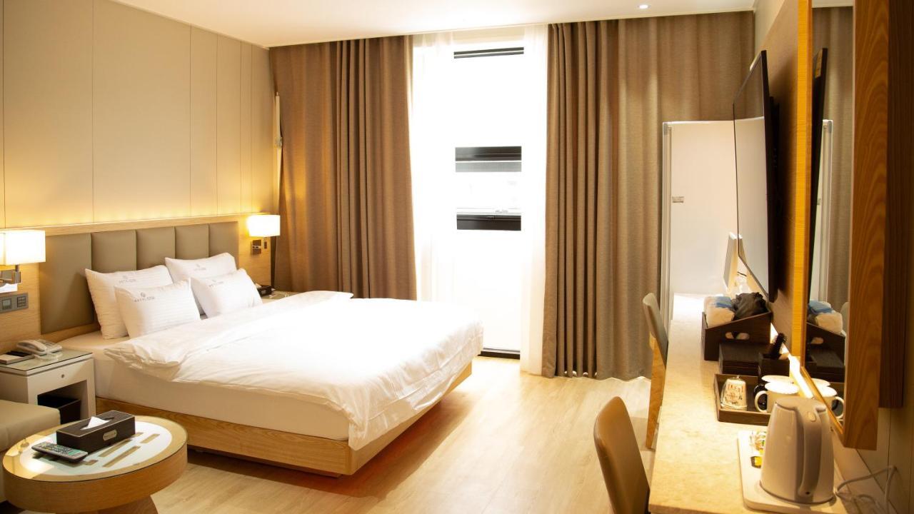 Hotel Elysia Тегу Екстериор снимка